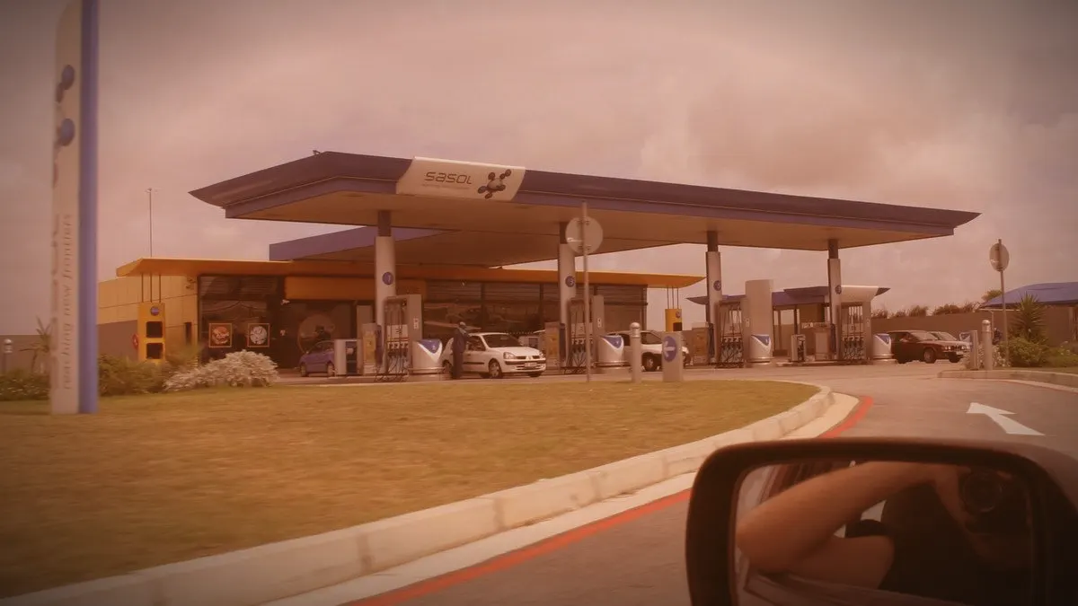 Afrique du Sud : 10 milliards de rands pour baisser le prix du carburant, la dette stabilisée après vingt ans