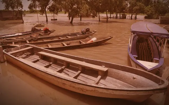 Congo River: At least 30 dead in collision between two overloaded boats in Équateur province