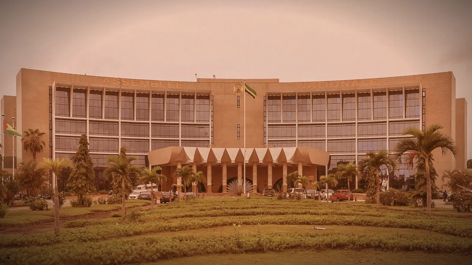 Gabon: From 105 parties to three, five groups denounce a return to a single-party state