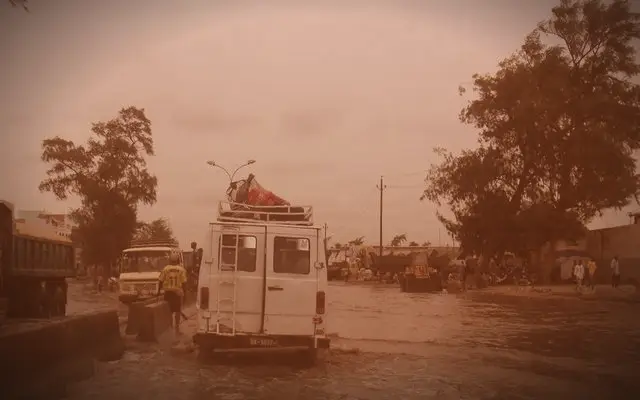 Sénégal : au moins quatre morts après 48 heures de pluies, plus de 100 mm relevés à Dakar